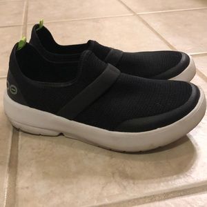 Oofos Recovery Running Shoes